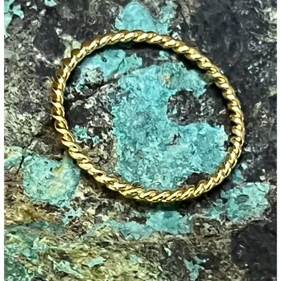 Stackable 14k Gold Rope Ring - Picture 5 of 5